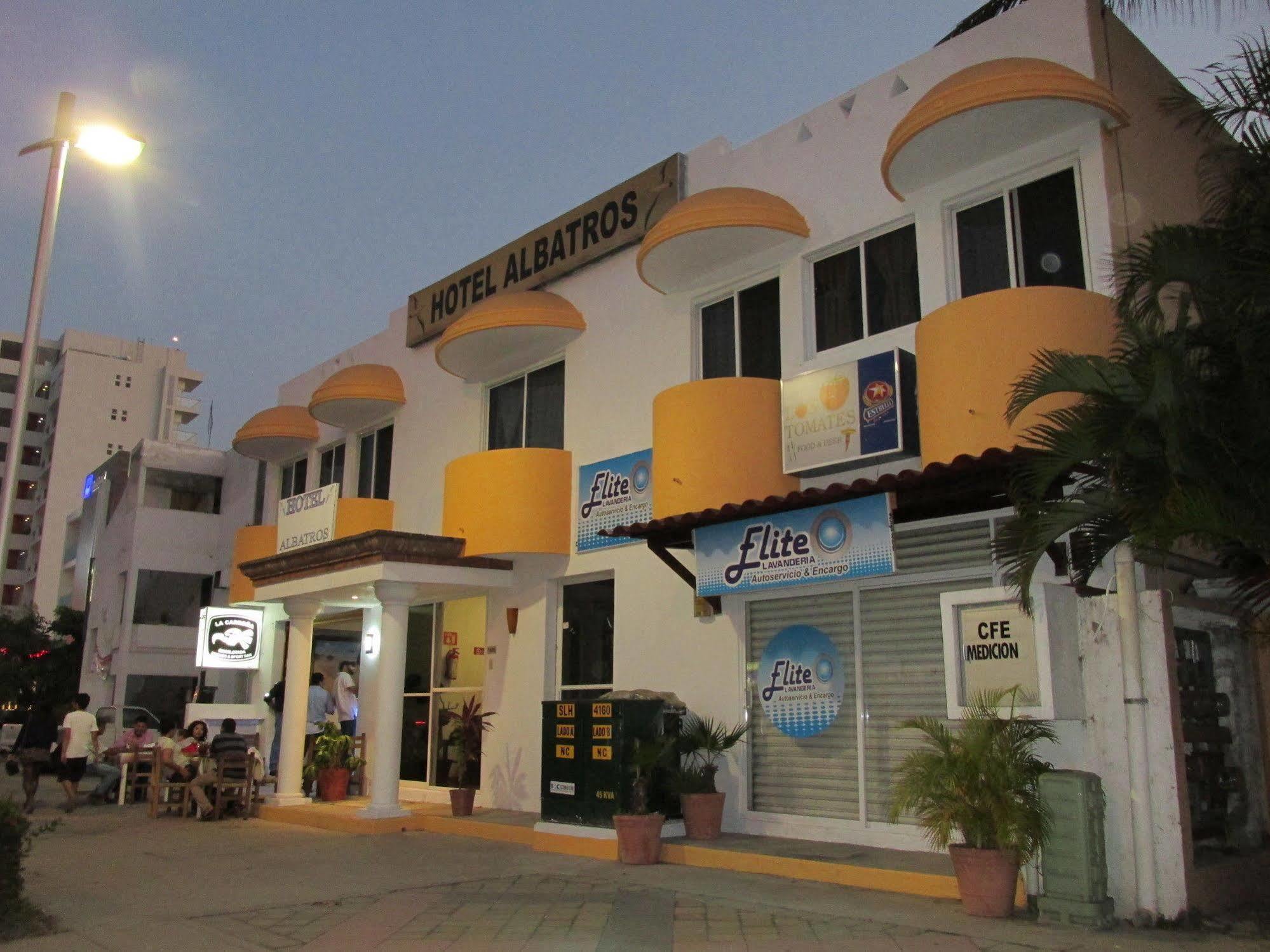 Hotel Albatros Manzanillo Bagian luar foto
