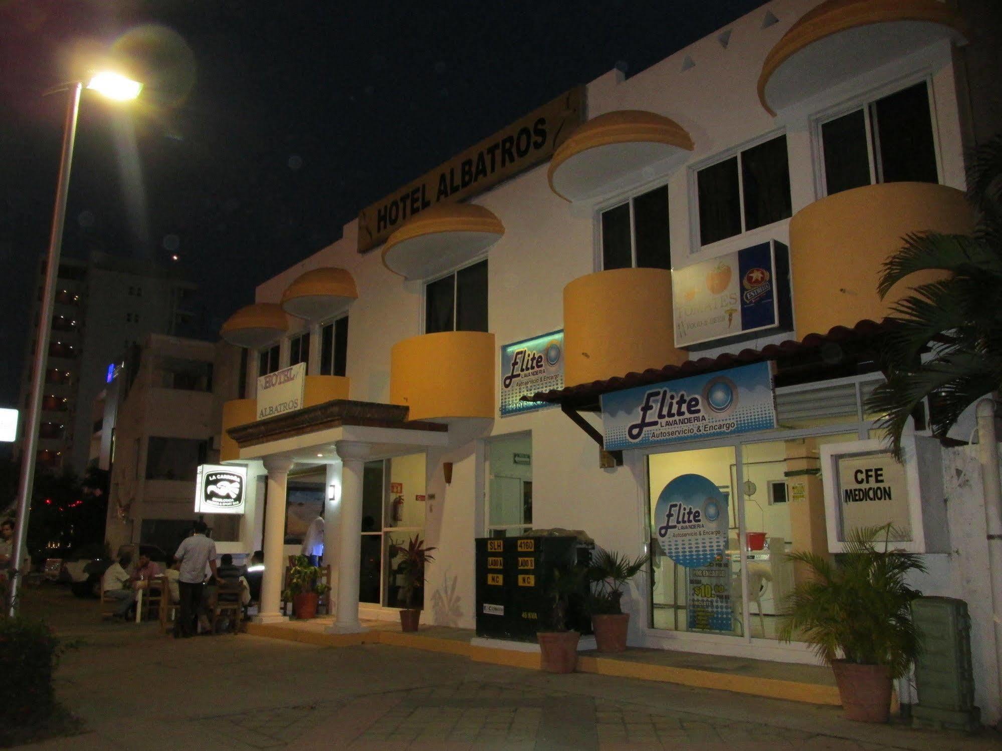 Hotel Albatros Manzanillo Bagian luar foto